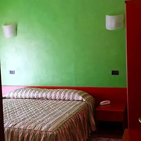弗雷瑞斯酒店 3*